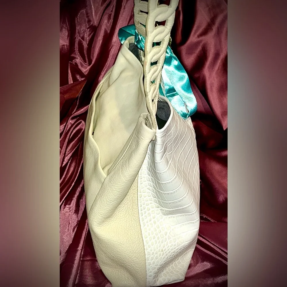 Vince Camuto Deeha Hobo Bag with VC Dust Bag - Picture 9 of 16